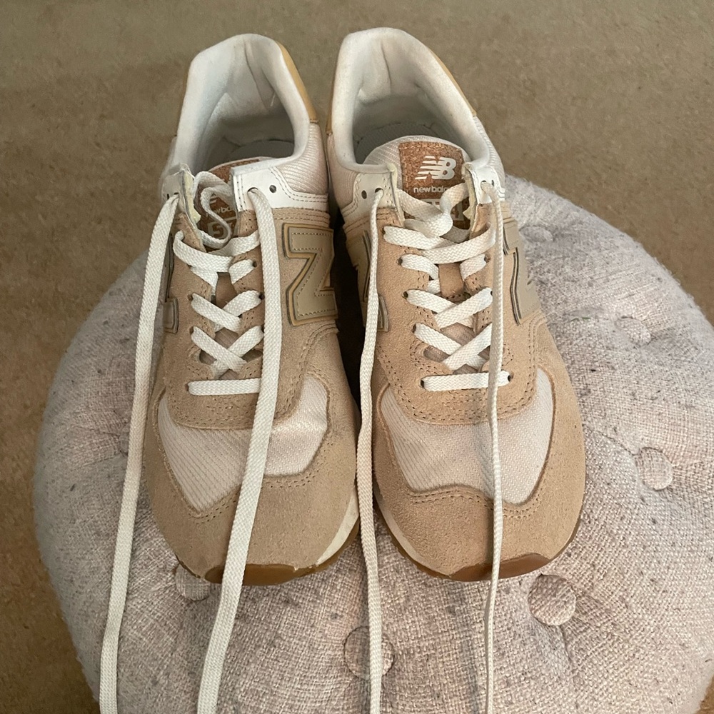 Women’s New Balance 574 sneakers